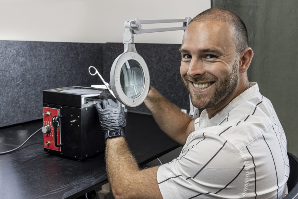 Instrument onder de loep na het slijpen